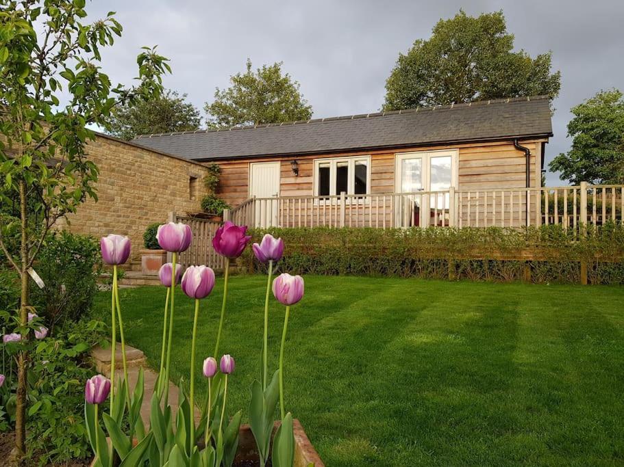 Charming Cottage Surrounded By Idyllic Garden In Peaceful Location In Central Charlbury Dış mekan fotoğraf